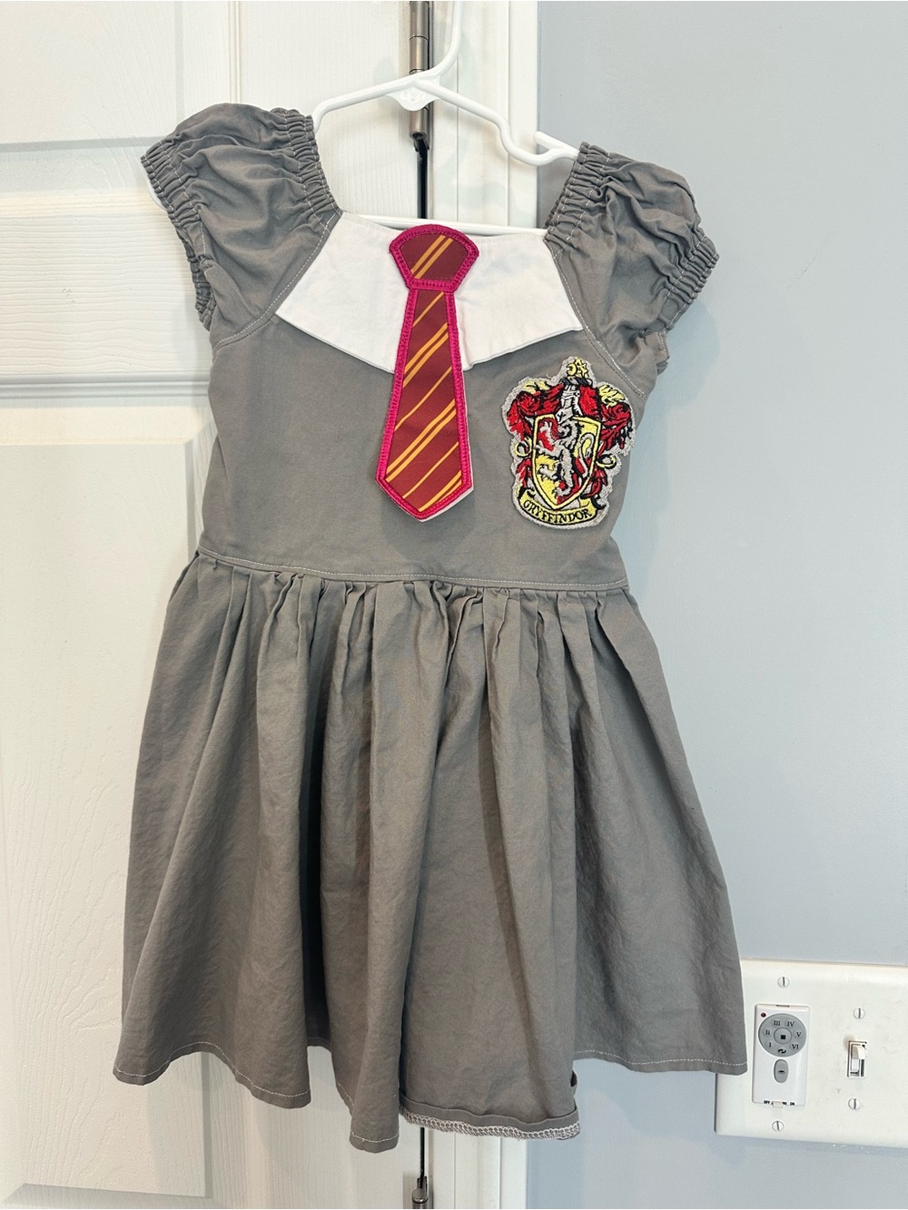 Gryffindor dress - custom made size 5/6